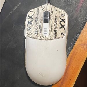 White and Patterned Gaming Mouse